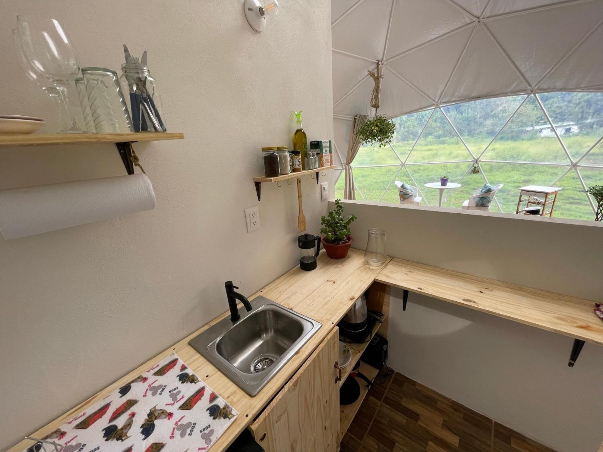 La Comarca River Glamping Dome Near Manuel Antonio Exteriér fotografie