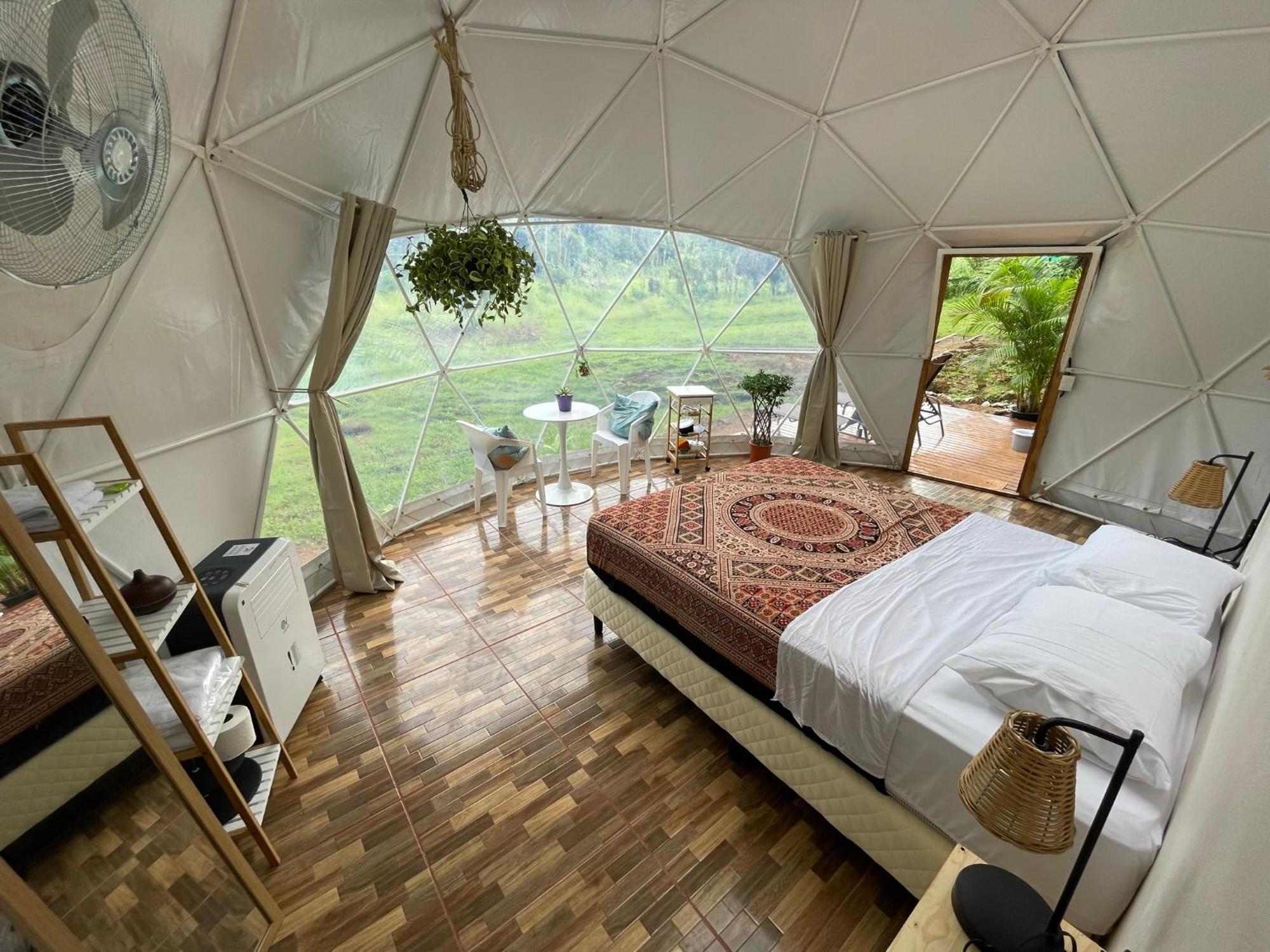 La Comarca River Glamping Dome Near Manuel Antonio Exteriér fotografie