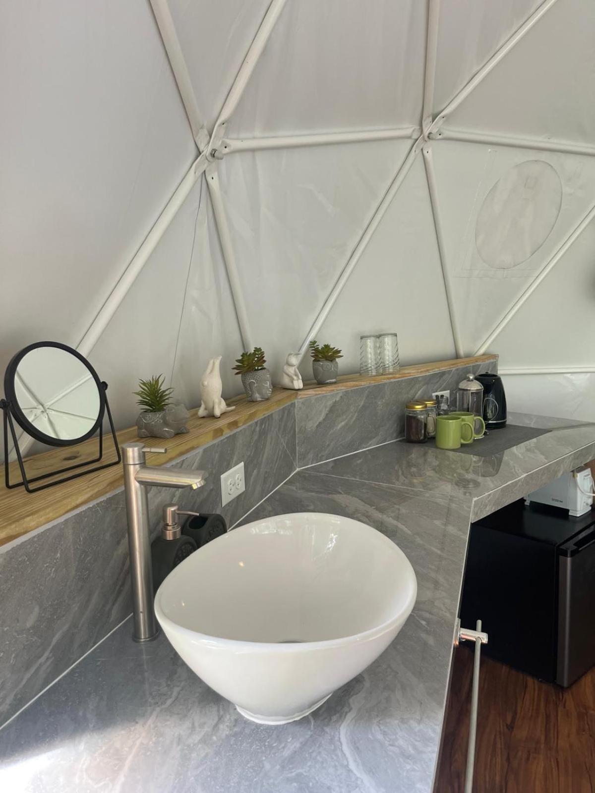 La Comarca River Glamping Dome Near Manuel Antonio Exteriér fotografie