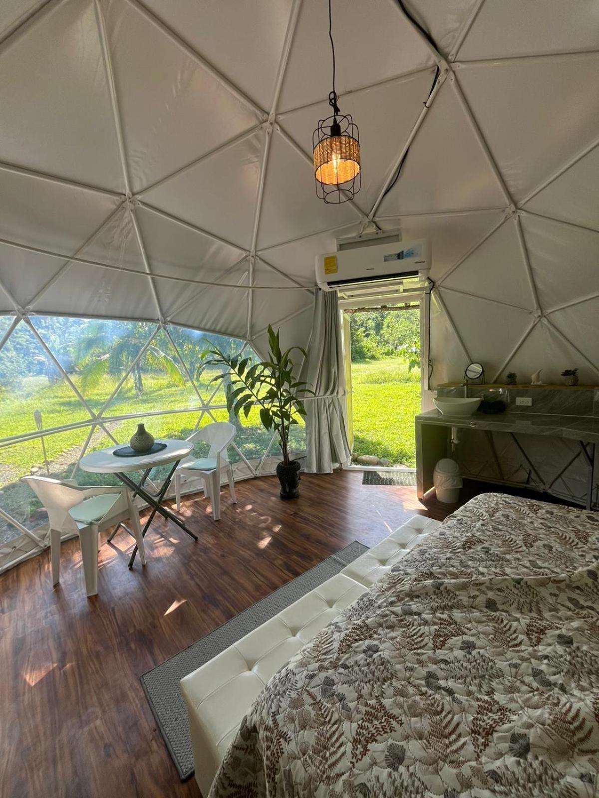 La Comarca River Glamping Dome Near Manuel Antonio Exteriér fotografie