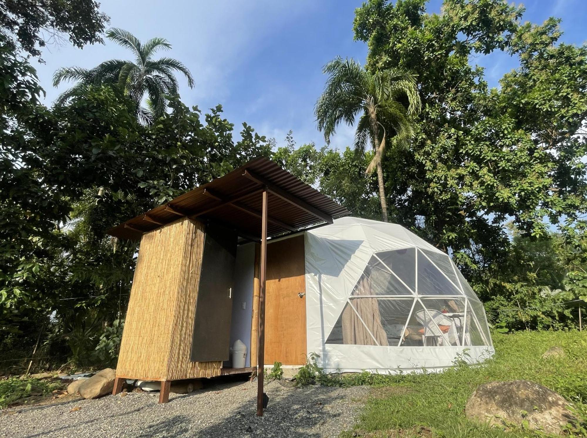 La Comarca River Glamping Dome Near Manuel Antonio Exteriér fotografie
