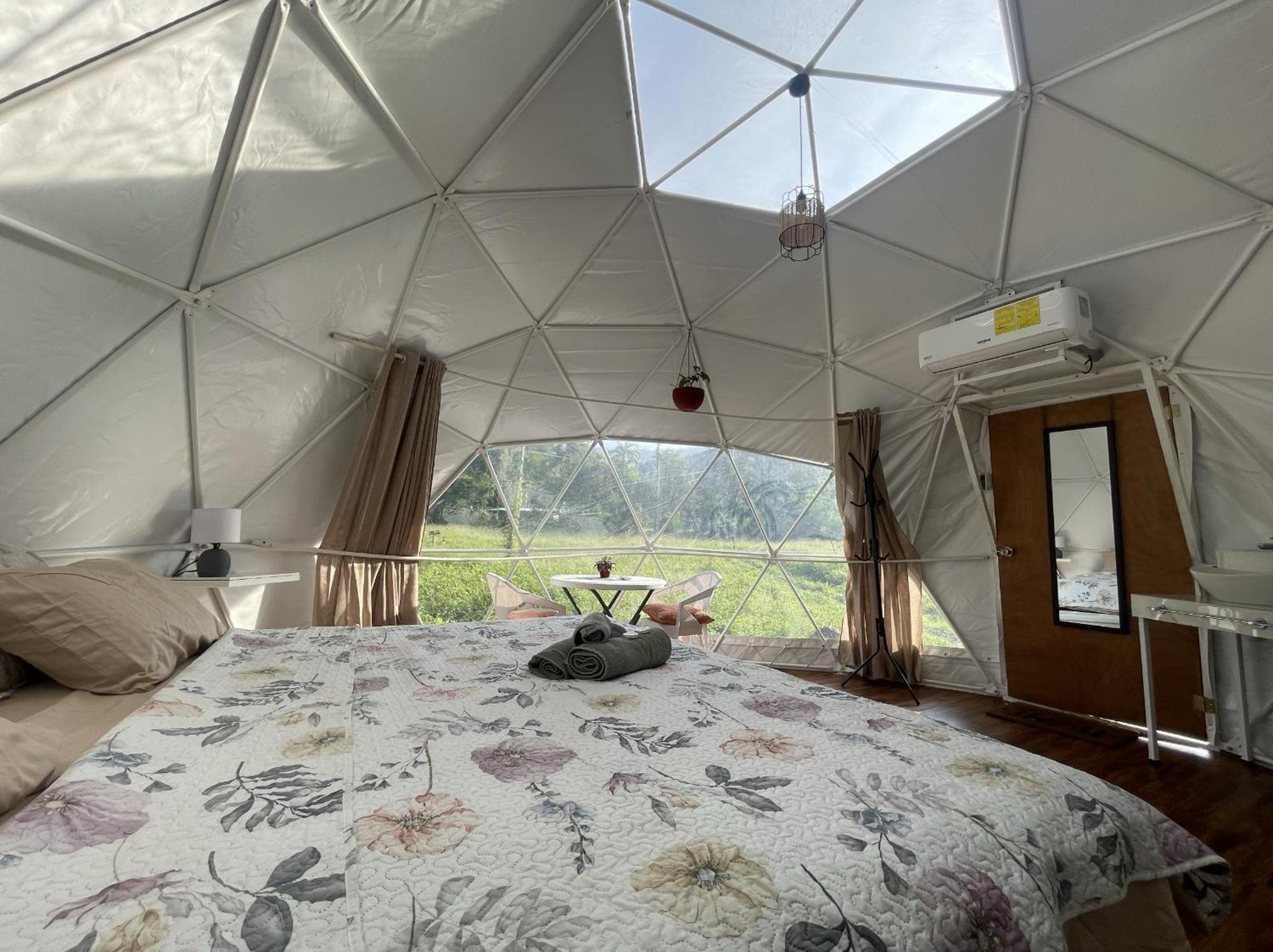 La Comarca River Glamping Dome Near Manuel Antonio Exteriér fotografie